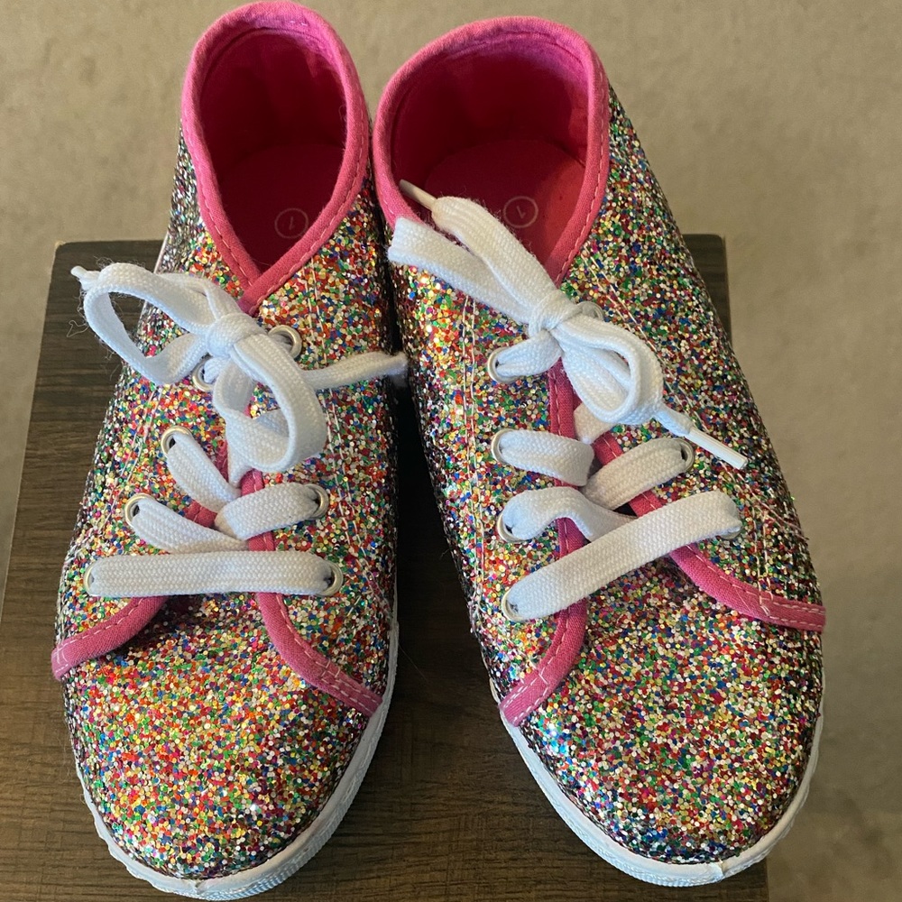 Bobbie Brooks pink glitter shoes. NWOT